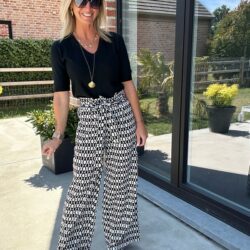 N°39 Pull manche courte - Noir
